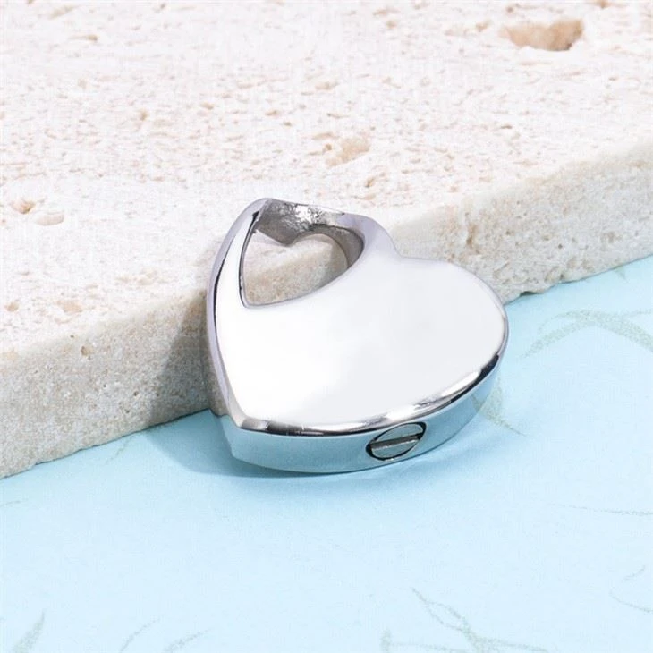 necklace pendants that hold ashes